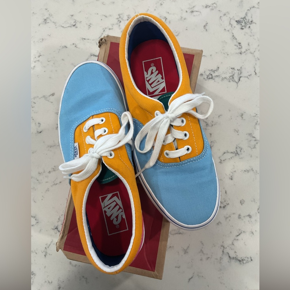 NWOT in box Women’s Vans Era Two-Tone Canvas Sneakers Blue Orange size 7.5